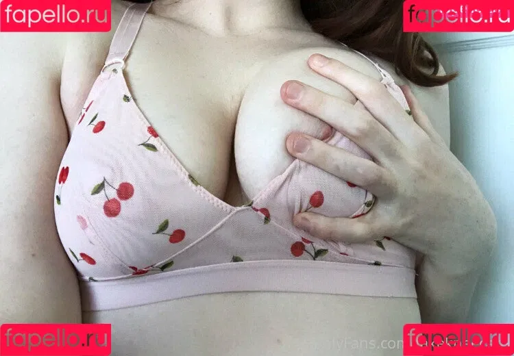 fakekneecaps Onlyfans Photo Gallery 