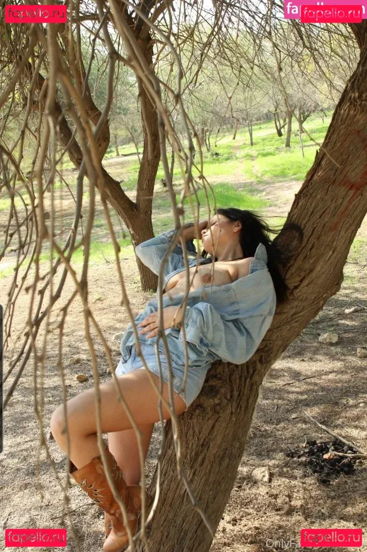 nia.li Onlyfans Photo Gallery 