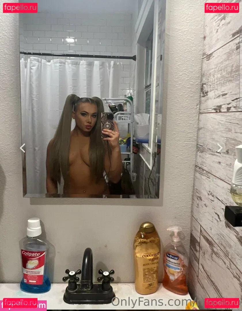 Mel Onlyfans Photo Gallery 