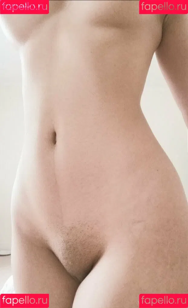vermilionbelle Onlyfans Photo Gallery 