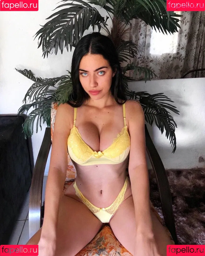 Karina Veiga Onlyfans Photo Gallery 