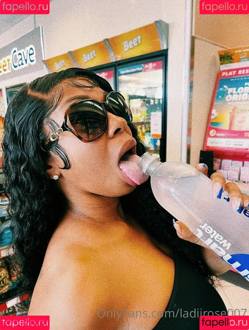 bodyonrose Onlyfans Photo Gallery 