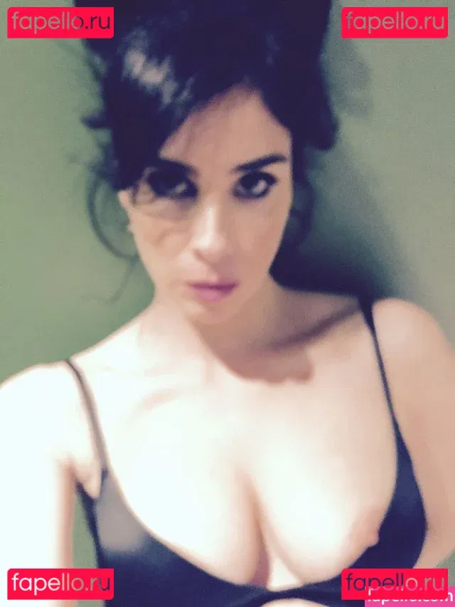 Sarah Silverman Onlyfans Photo Gallery 