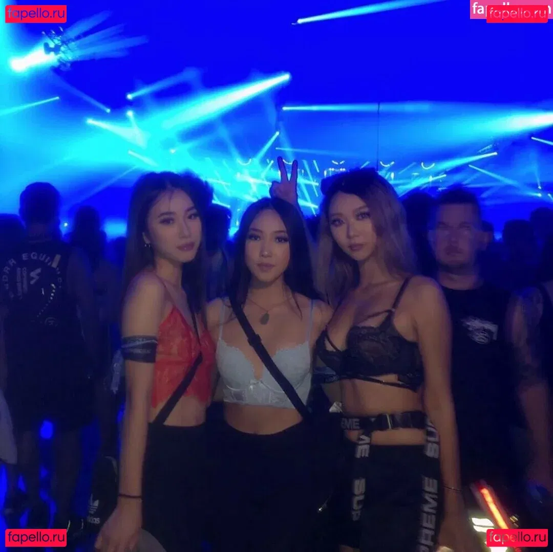 kkarenzeng Onlyfans Photo Gallery 