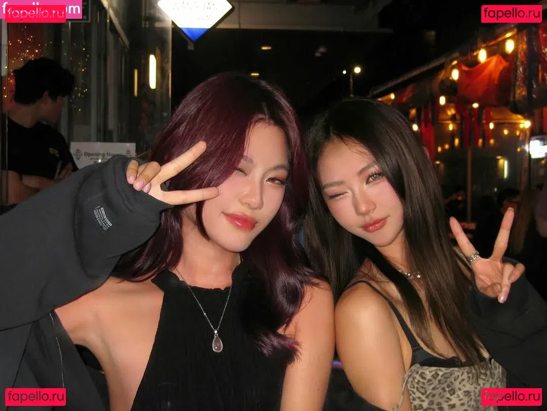 kkarenzeng Onlyfans Photo Gallery 