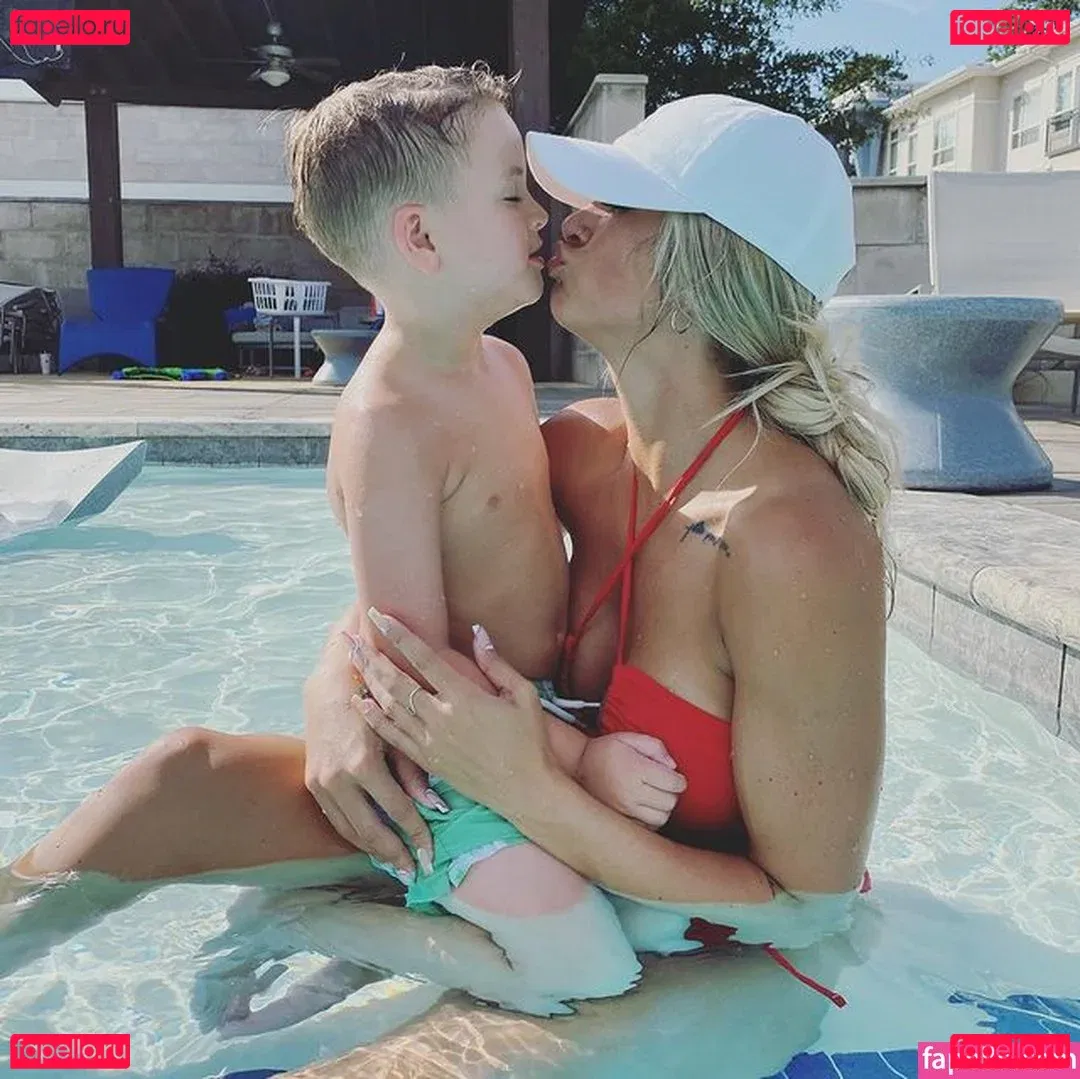 Kayla Lynne Hilton Onlyfans Photo Gallery 