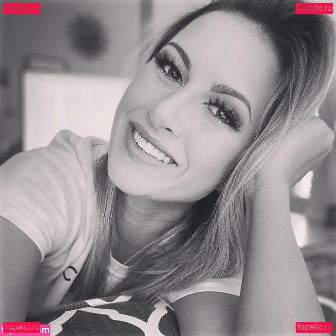 Kayla Lynne Hilton Onlyfans Photo Gallery 