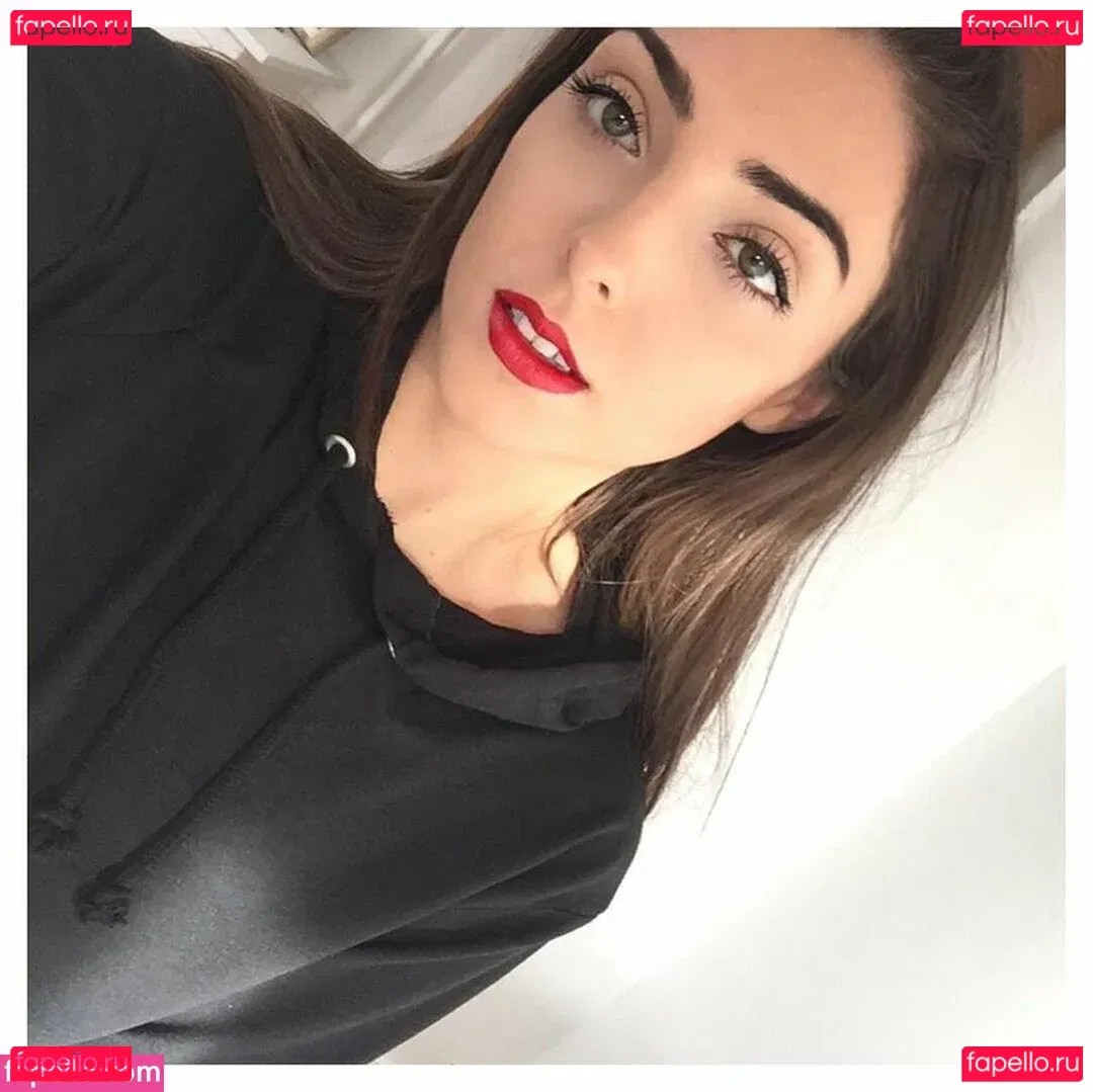 Nelly London Onlyfans Photo Gallery 