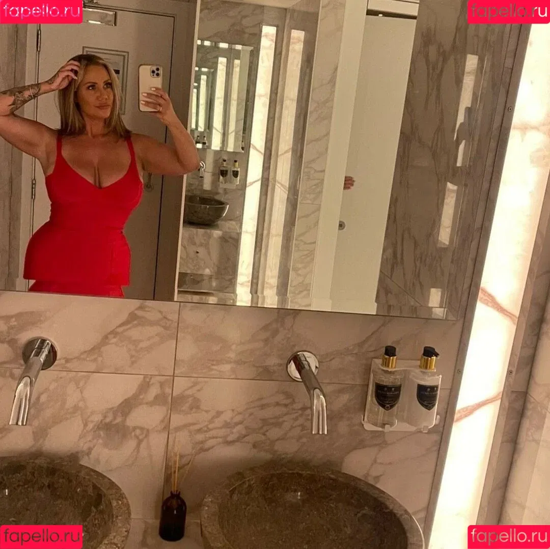 Victoria Love Onlyfans Photo Gallery 