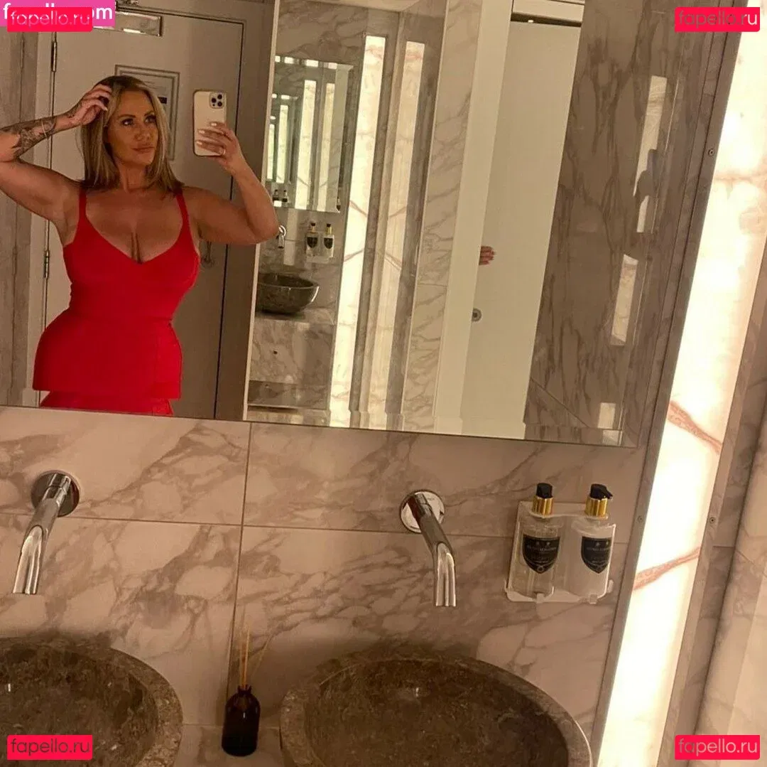 Victoria Love Onlyfans Photo Gallery 