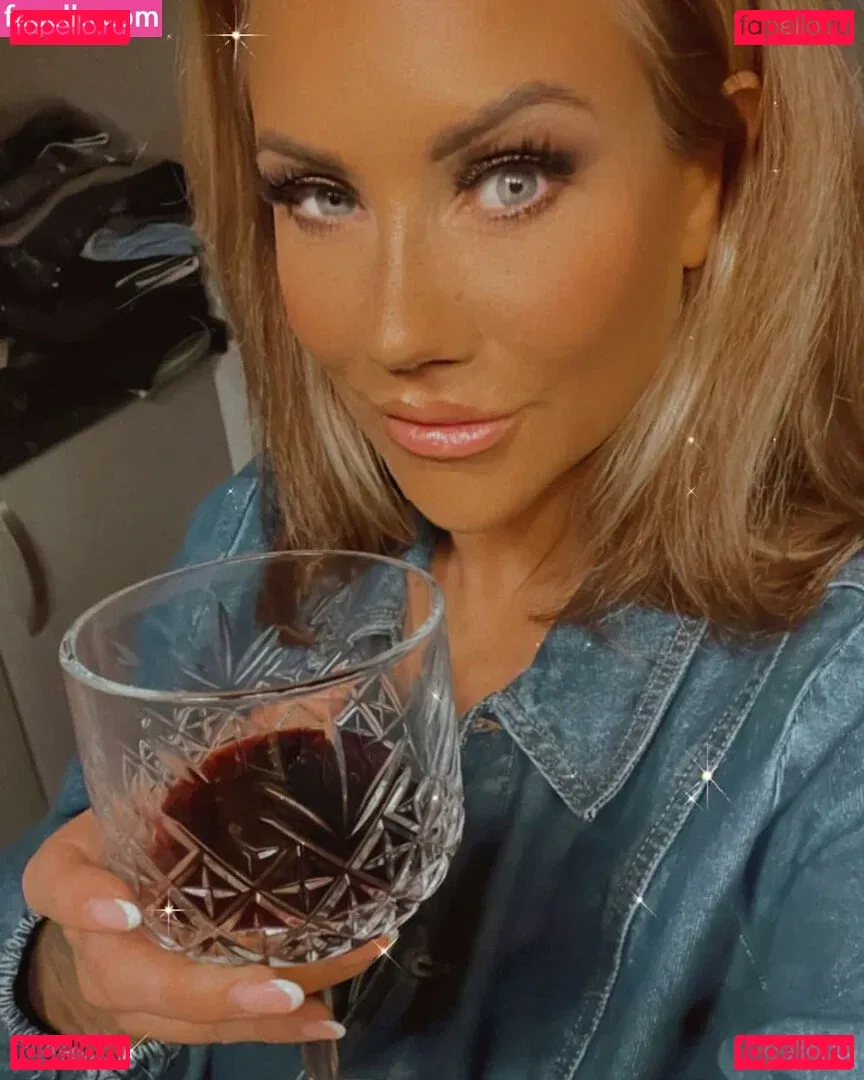 Victoria Love Onlyfans Photo Gallery 