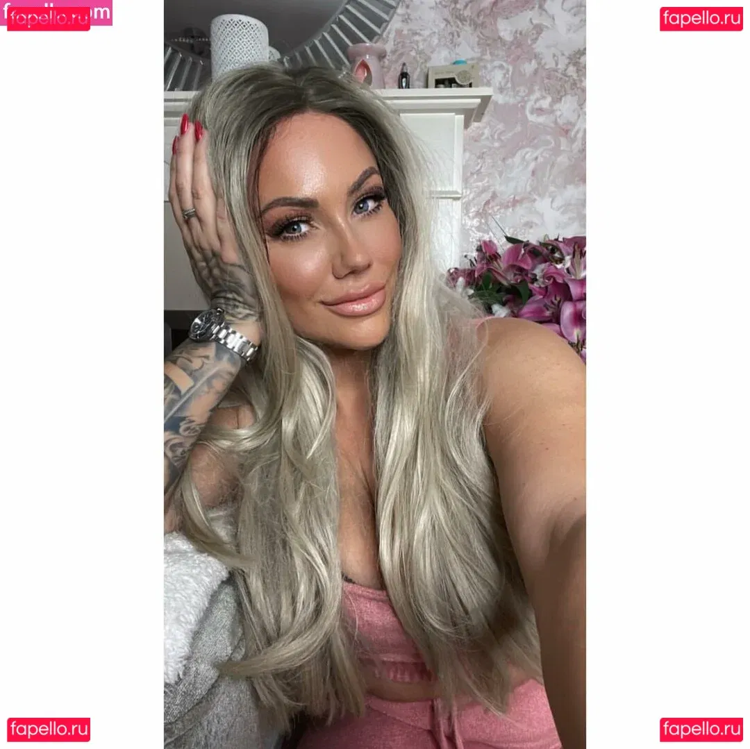 Victoria Love Onlyfans Photo Gallery 