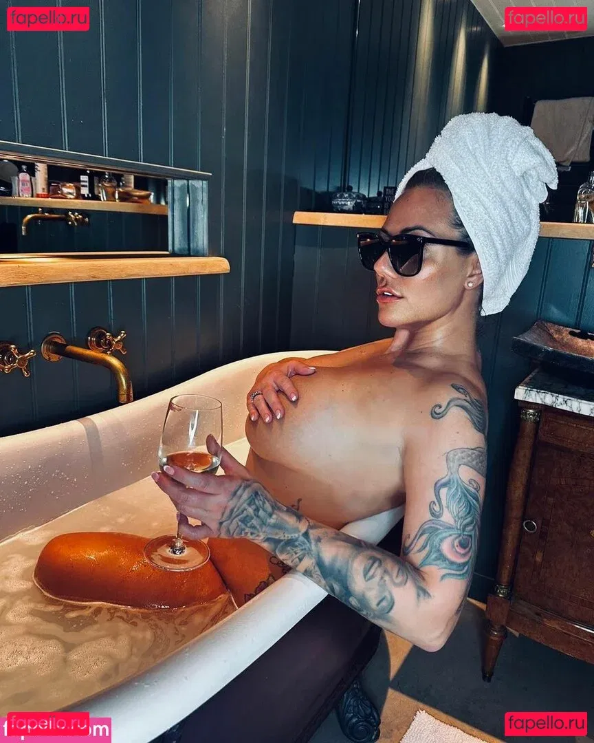 Victoria Love Onlyfans Photo Gallery 