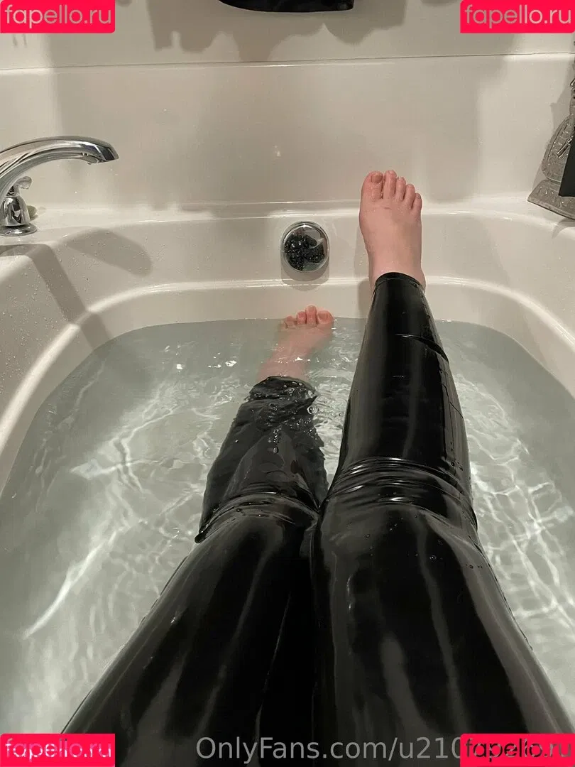 u210792697 Onlyfans Photo Gallery 