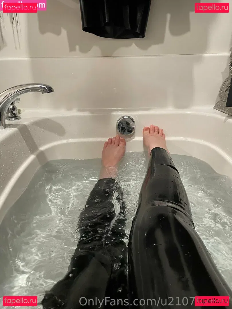 u210792697 Onlyfans Photo Gallery 