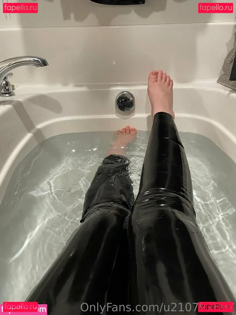 u210792697 Onlyfans Photo Gallery 