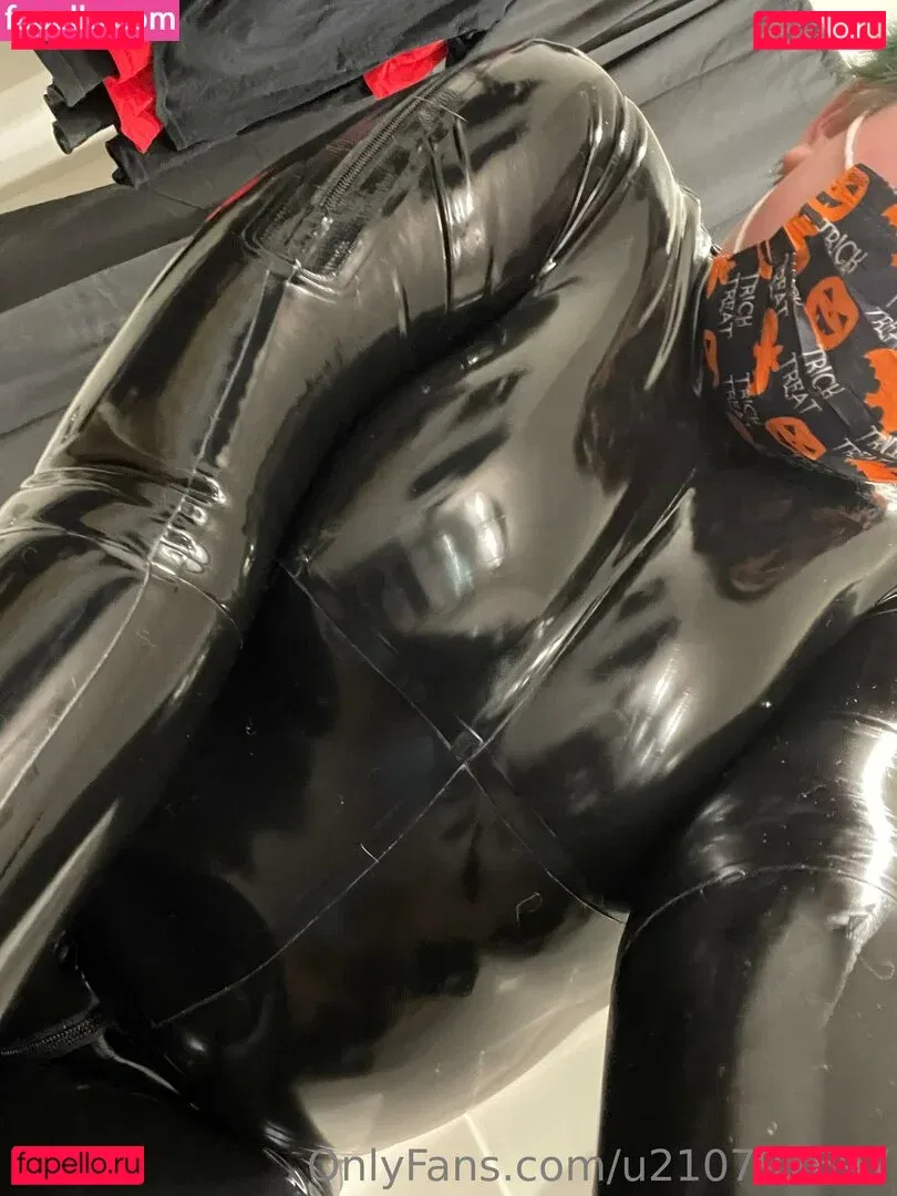 u210792697 Onlyfans Photo Gallery 