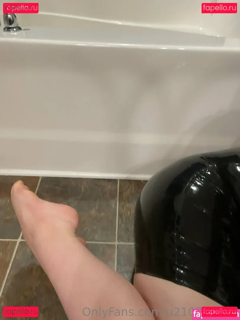 u210792697 Onlyfans Photo Gallery 