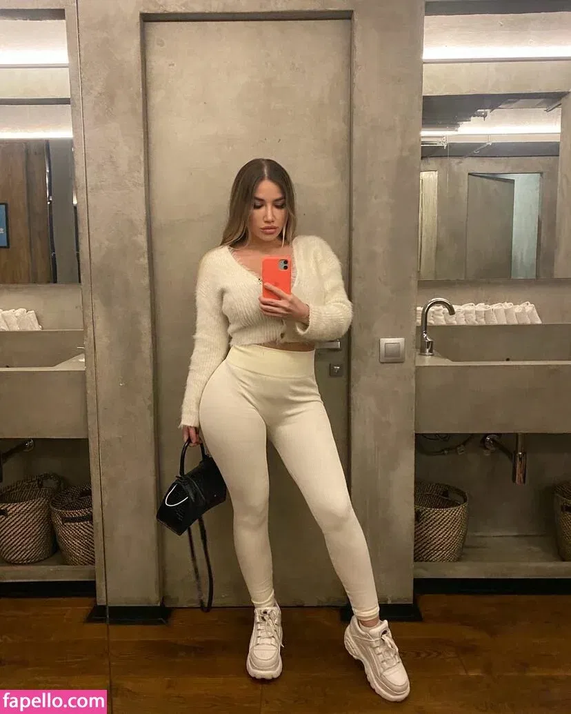 Alina Crijanovscaia Onlyfans Photo Gallery 