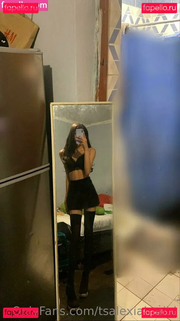 bellaahadid Onlyfans Photo Gallery 