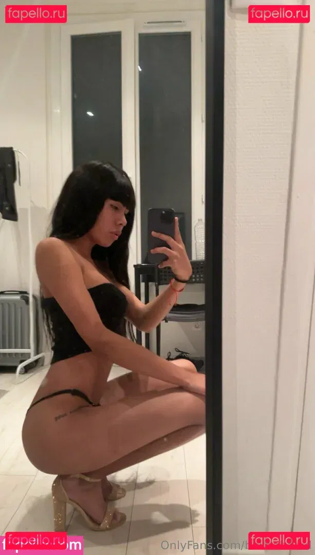 bellaahadid Onlyfans Photo Gallery 