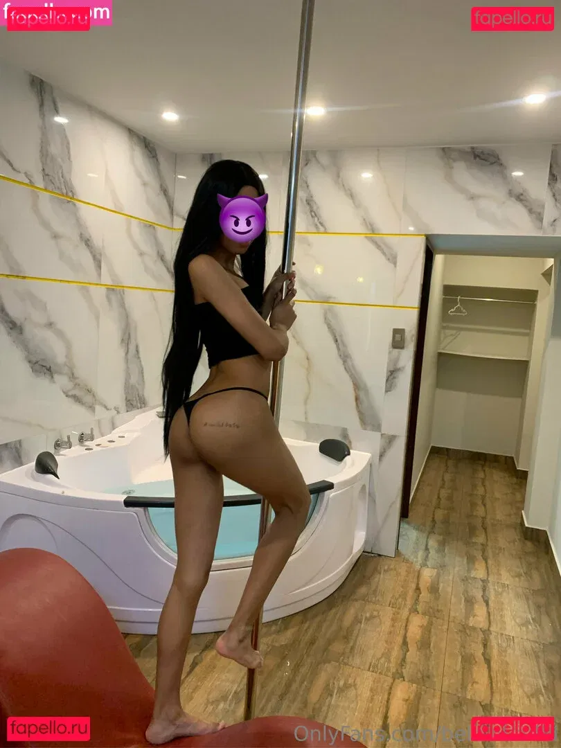 bellaahadid Onlyfans Photo Gallery 
