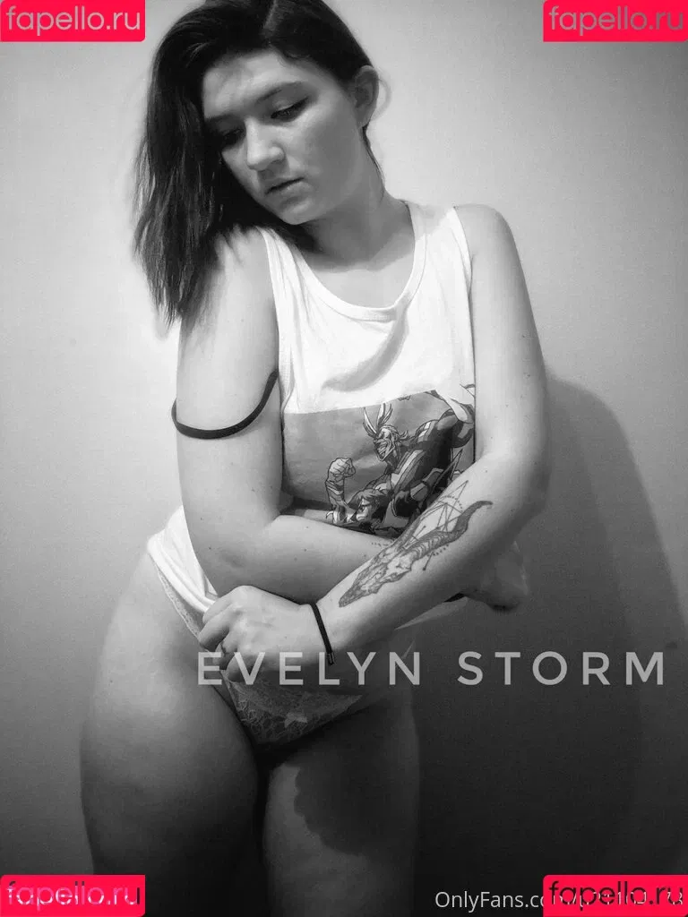 hollygraileonline Onlyfans Photo Gallery 