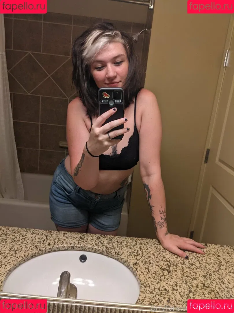 hollygraileonline Onlyfans Photo Gallery 