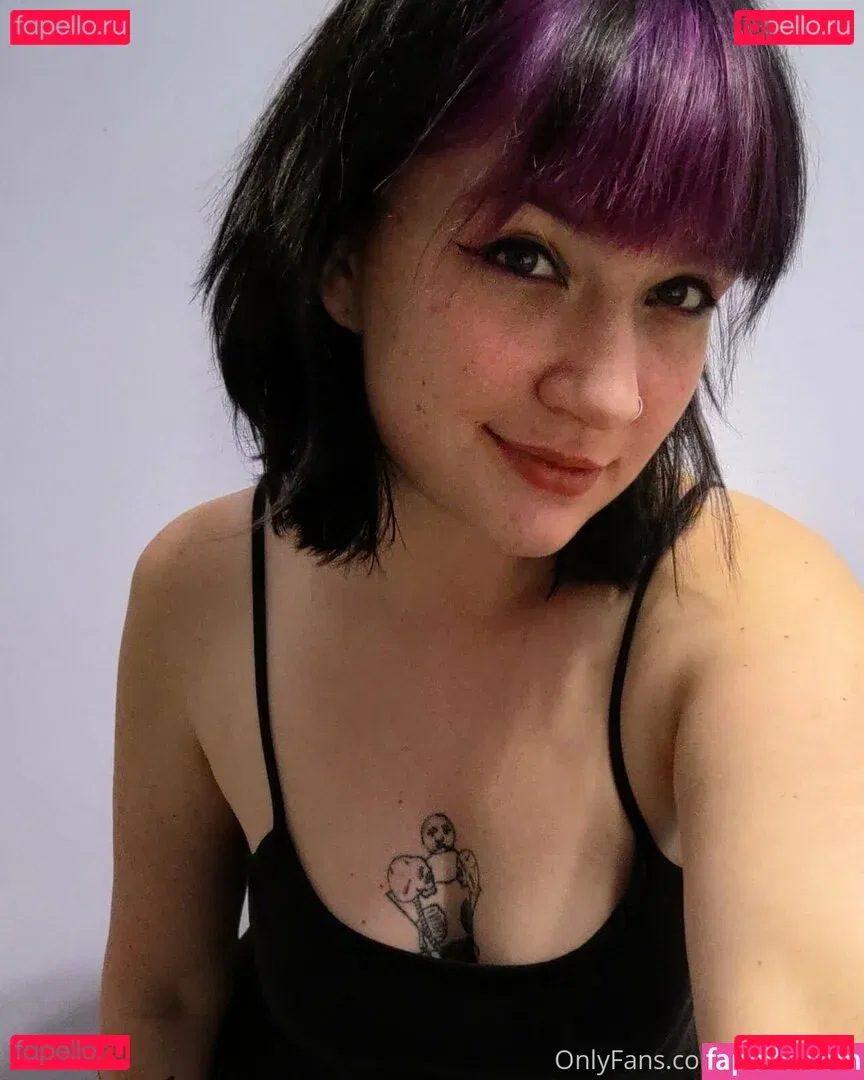 hollygraileonline Onlyfans Photo Gallery 