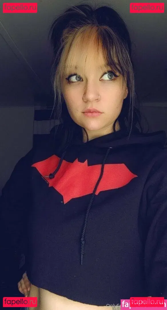 hollygraileonline Onlyfans Photo Gallery 