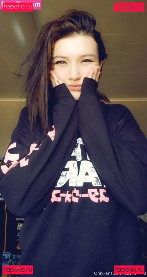 hollygraileonline Onlyfans Photo Gallery 