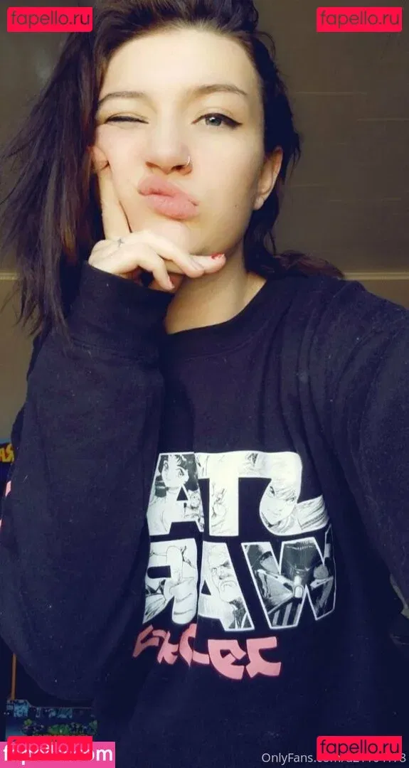 hollygraileonline Onlyfans Photo Gallery 