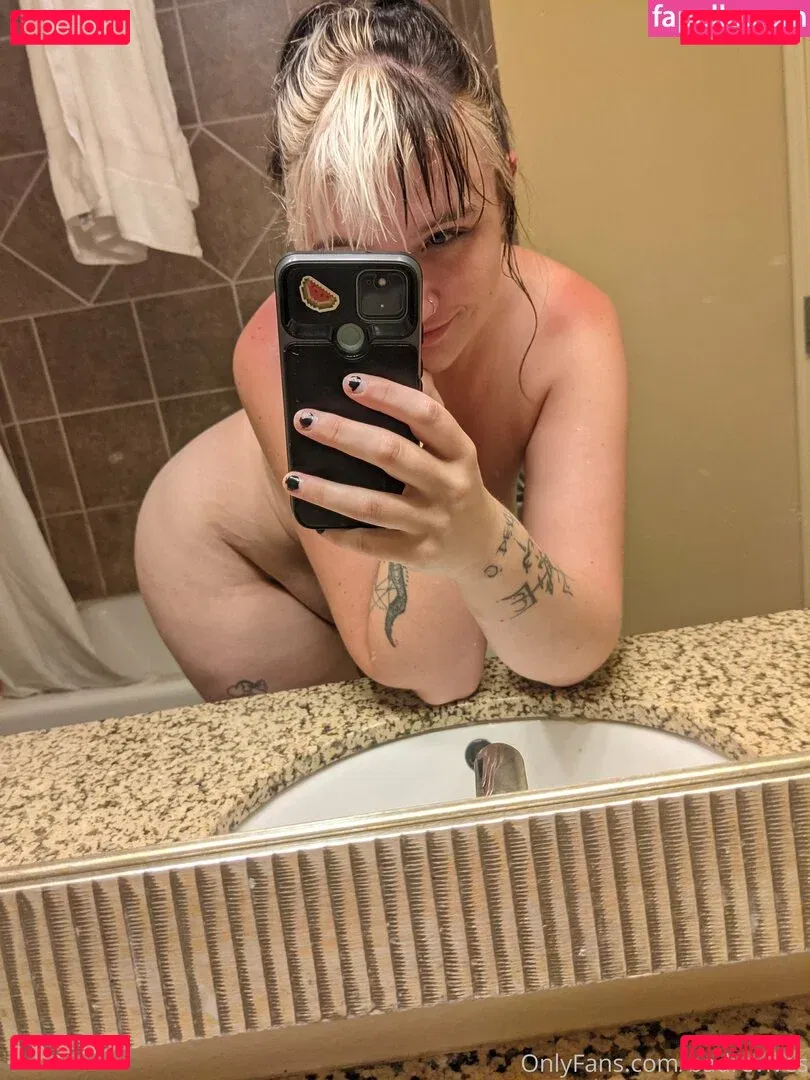 hollygraileonline Onlyfans Photo Gallery 