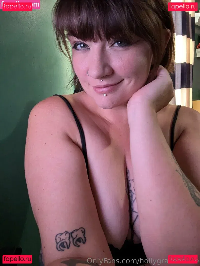 hollygraileonline Onlyfans Photo Gallery 