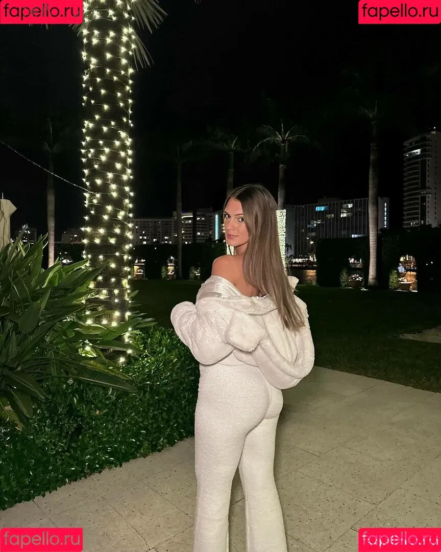 Betsy Alvarez Onlyfans Photo Gallery 