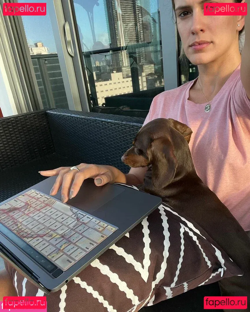 Betsy Alvarez Onlyfans Photo Gallery 