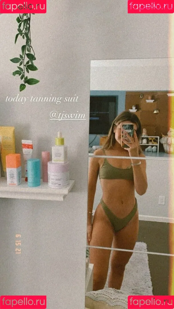 Emmy Bucher Onlyfans Photo Gallery 