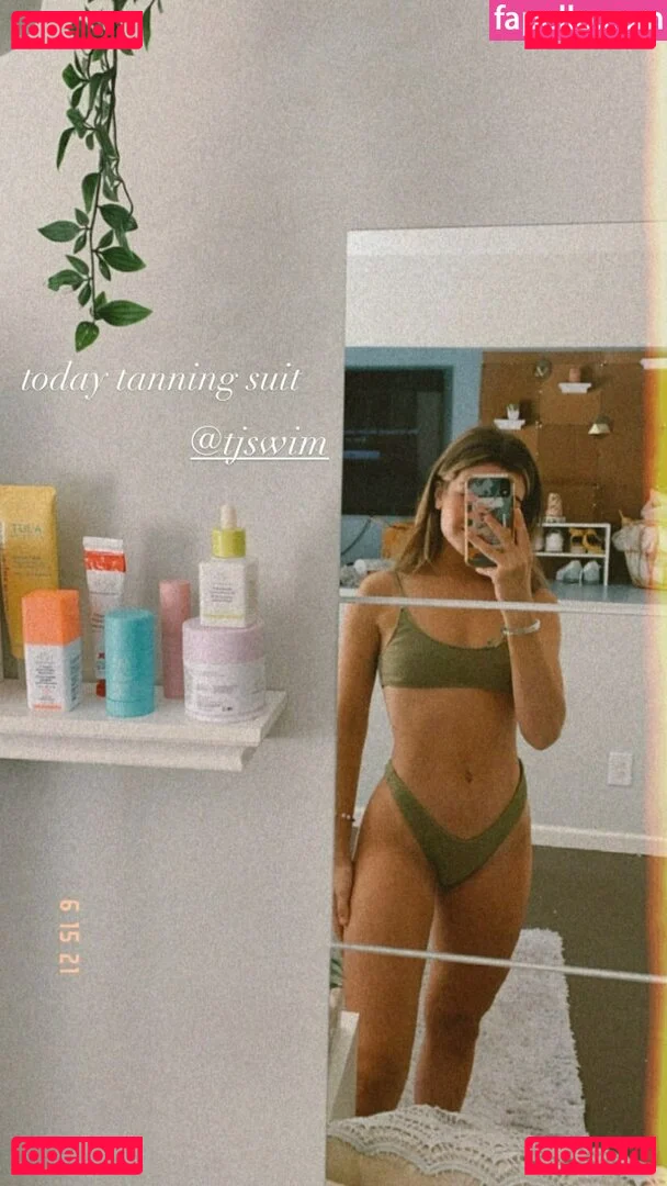 Emmy Bucher Onlyfans Photo Gallery 