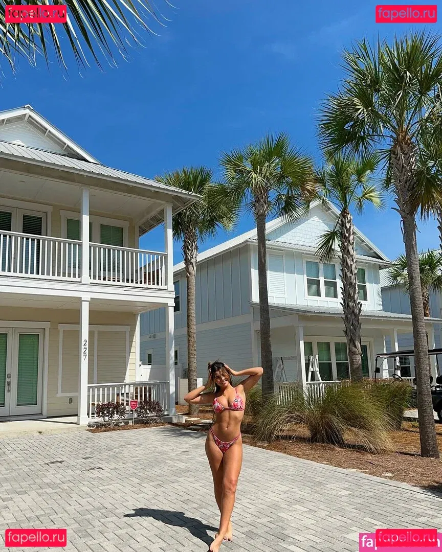 Emmy Bucher Onlyfans Photo Gallery 