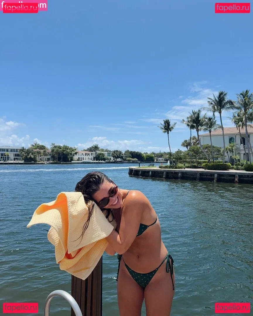 Emmy Bucher Onlyfans Photo Gallery 