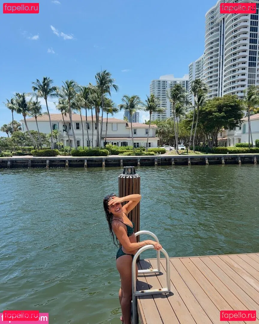 Emmy Bucher Onlyfans Photo Gallery 