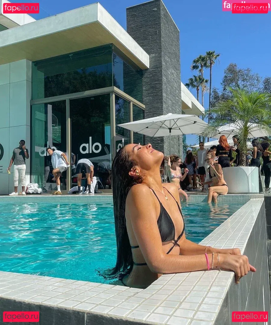 Emmy Bucher Onlyfans Photo Gallery 