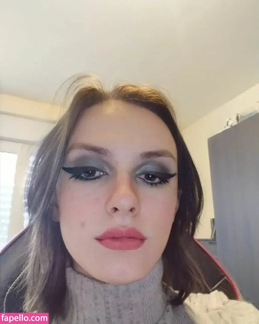 Zoepcbh Onlyfans Photo Gallery 