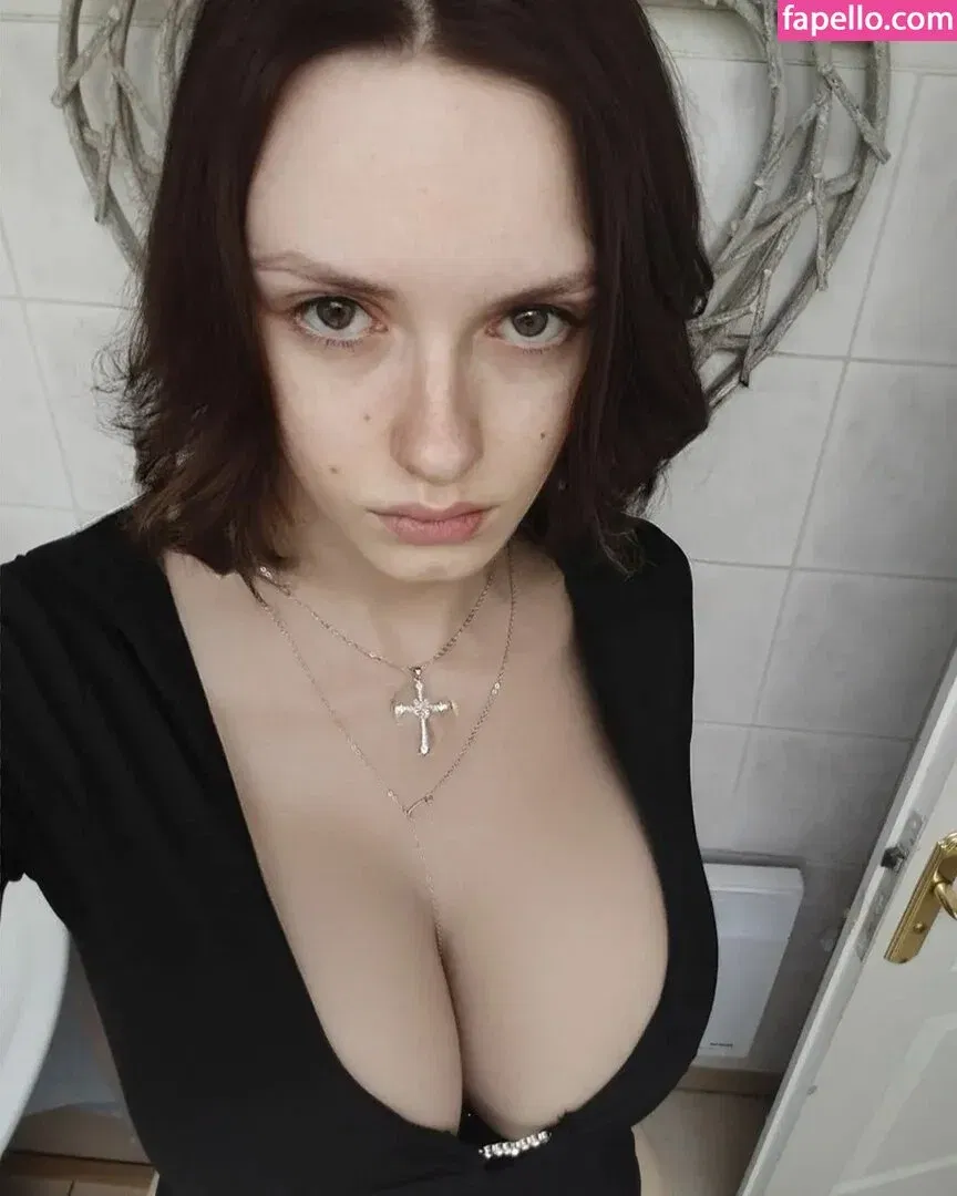 Zoepcbh Onlyfans Photo Gallery 