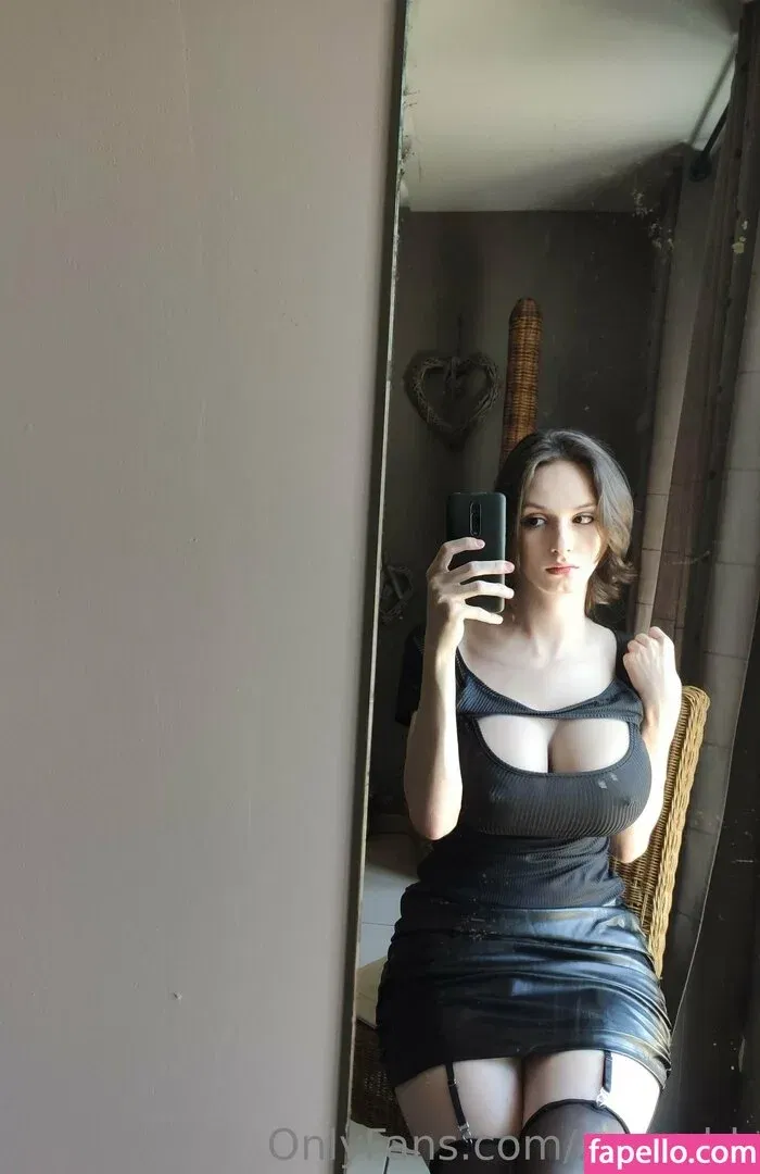 Zoepcbh Onlyfans Photo Gallery 