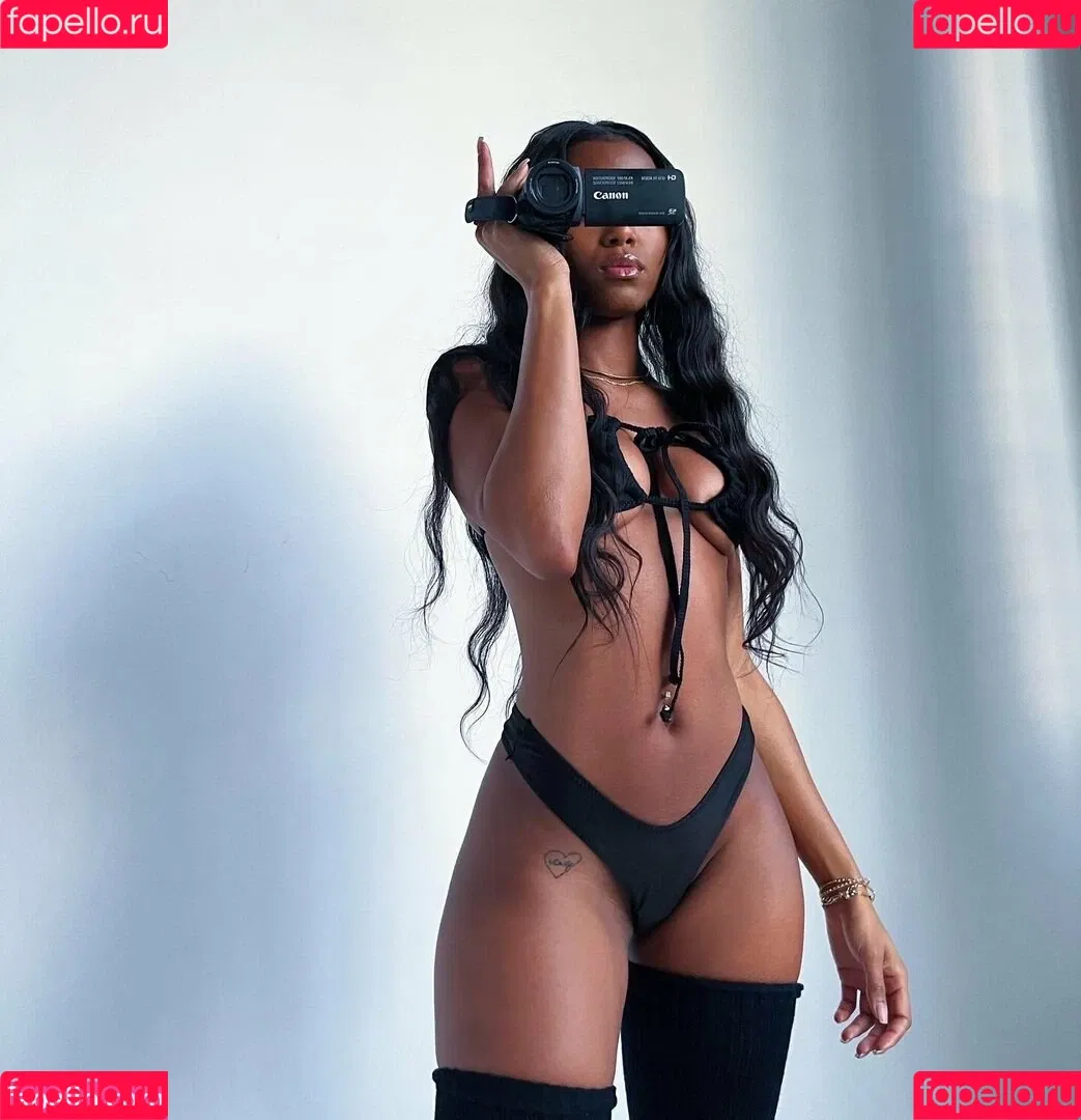 Madison Golden Onlyfans Photo Gallery 