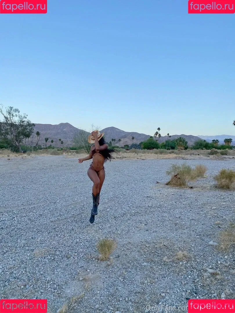 Madison Golden Onlyfans Photo Gallery 