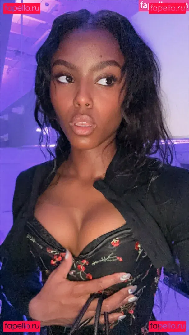 Madison Golden Onlyfans Photo Gallery 