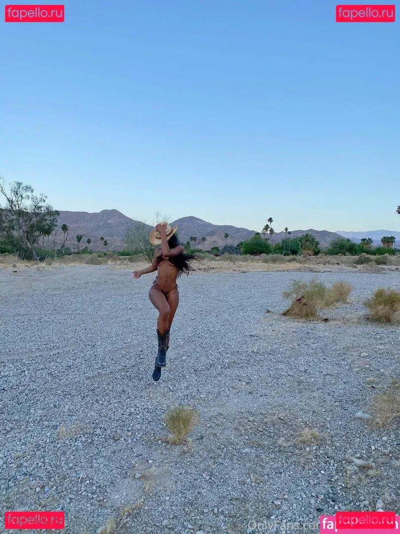 Madison Golden Onlyfans Photo Gallery 