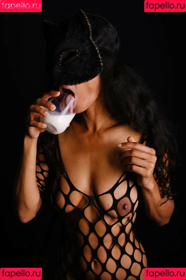 Adjouai Onlyfans Photo Gallery 